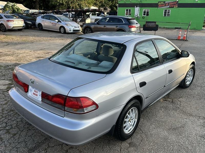 Honda Accord DX sedan 2001