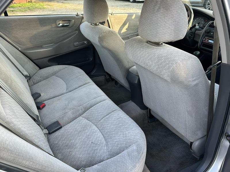 Honda Accord DX sedan 2001