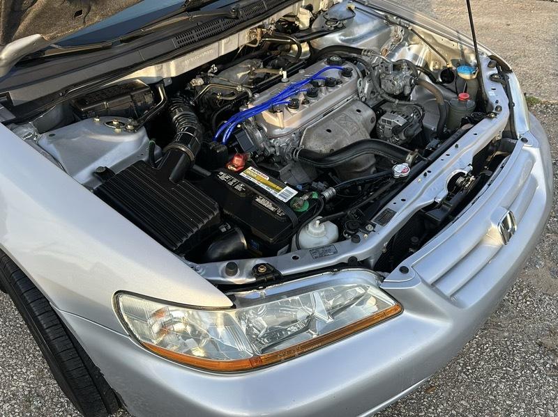 Honda Accord DX sedan 2001