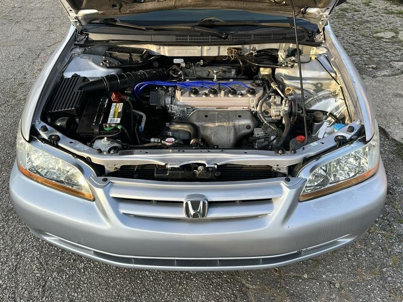 Honda Accord DX sedan 2001