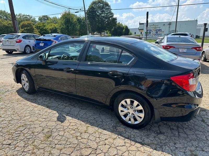 Honda Civic LX Sedan 5-Speed AT 2012