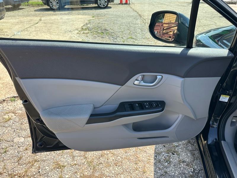 Honda Civic LX Sedan 5-Speed AT 2012