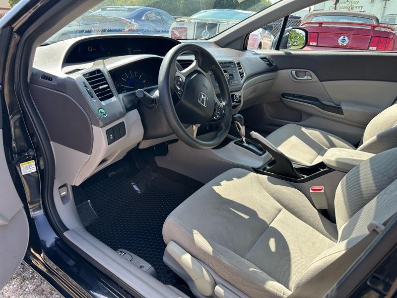 Honda Civic LX Sedan 5-Speed AT 2012