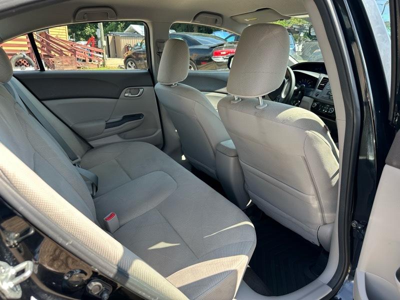 Honda Civic LX Sedan 5-Speed AT 2012