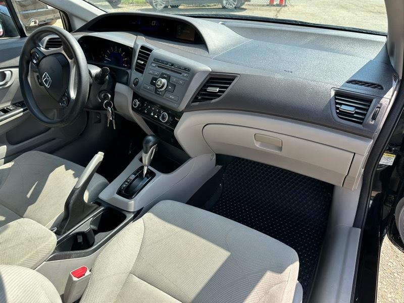 Honda Civic LX Sedan 5-Speed AT 2012