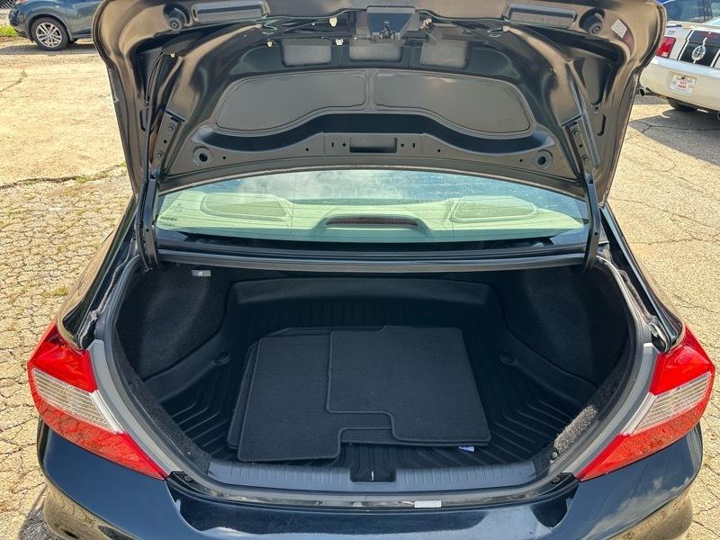 Honda Civic LX Sedan 5-Speed AT 2012