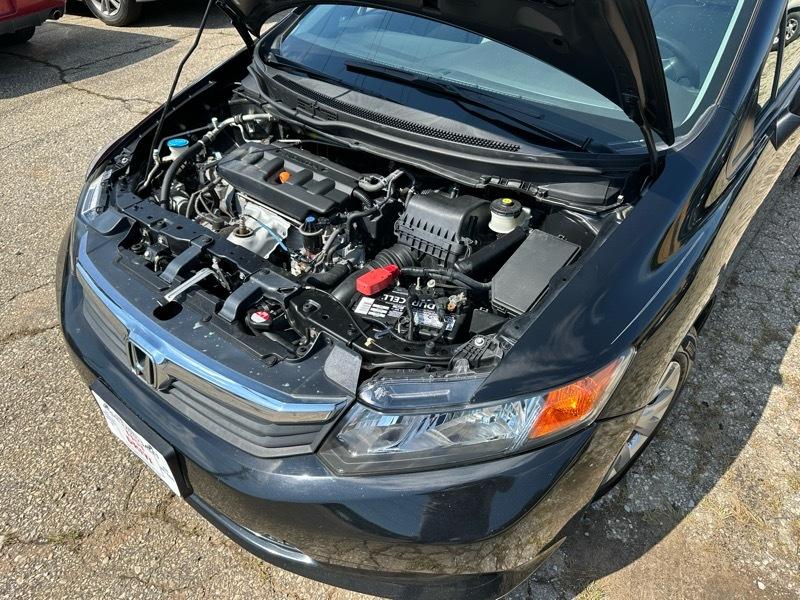 Honda Civic LX Sedan 5-Speed AT 2012