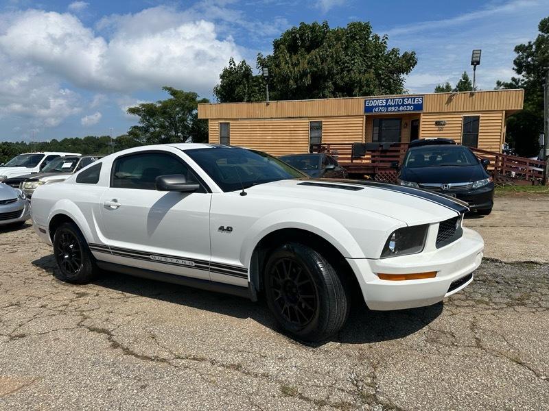 Ford Mustang V6 Deluxe Coupe 2007