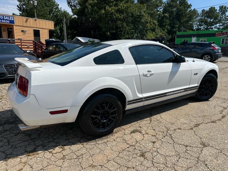 Ford Mustang V6 Deluxe Coupe 2007