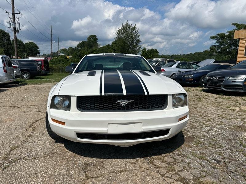 Ford Mustang V6 Deluxe Coupe 2007