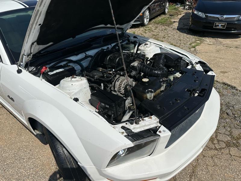 Ford Mustang V6 Deluxe Coupe 2007