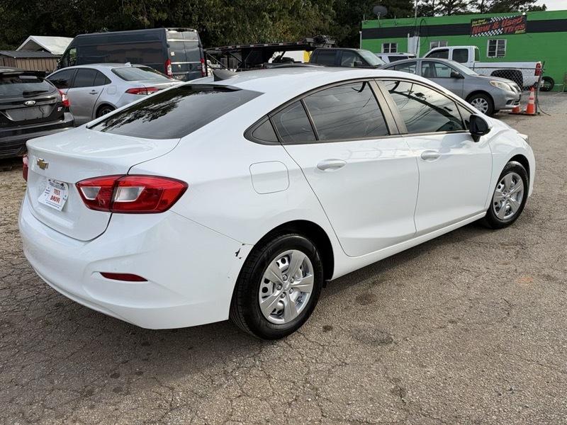 Chevrolet Cruze LS Auto 2018