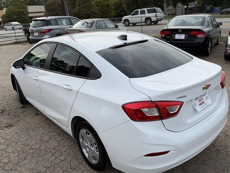 Chevrolet Cruze LS Auto 2018