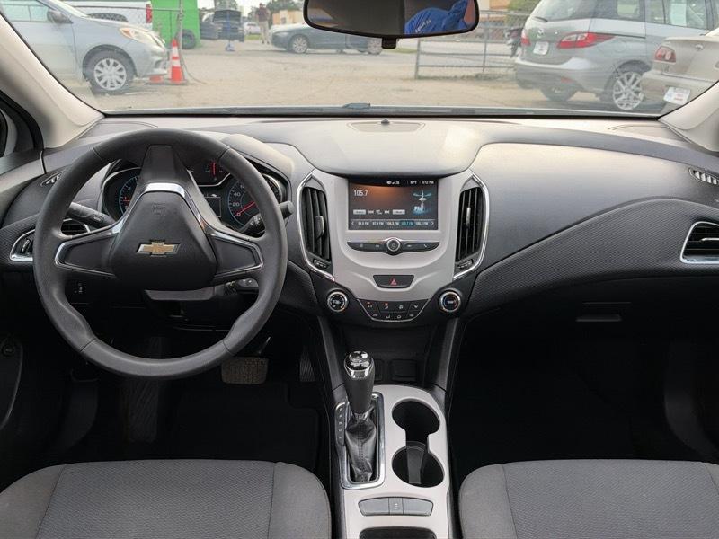 Chevrolet Cruze LS Auto 2018