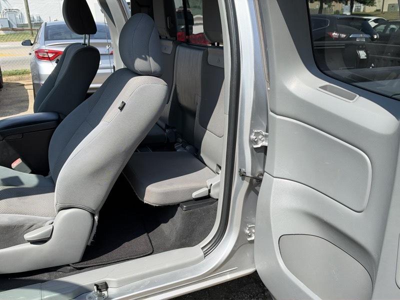 Toyota Tacoma PreRunner Access Cab I4 4AT 2WD 2015