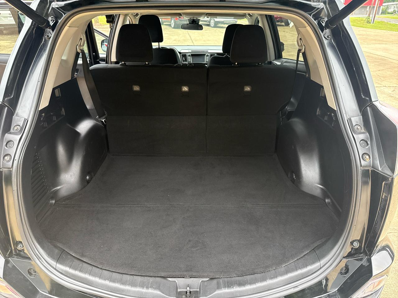 Toyota RAV4 XLE FWD 2017