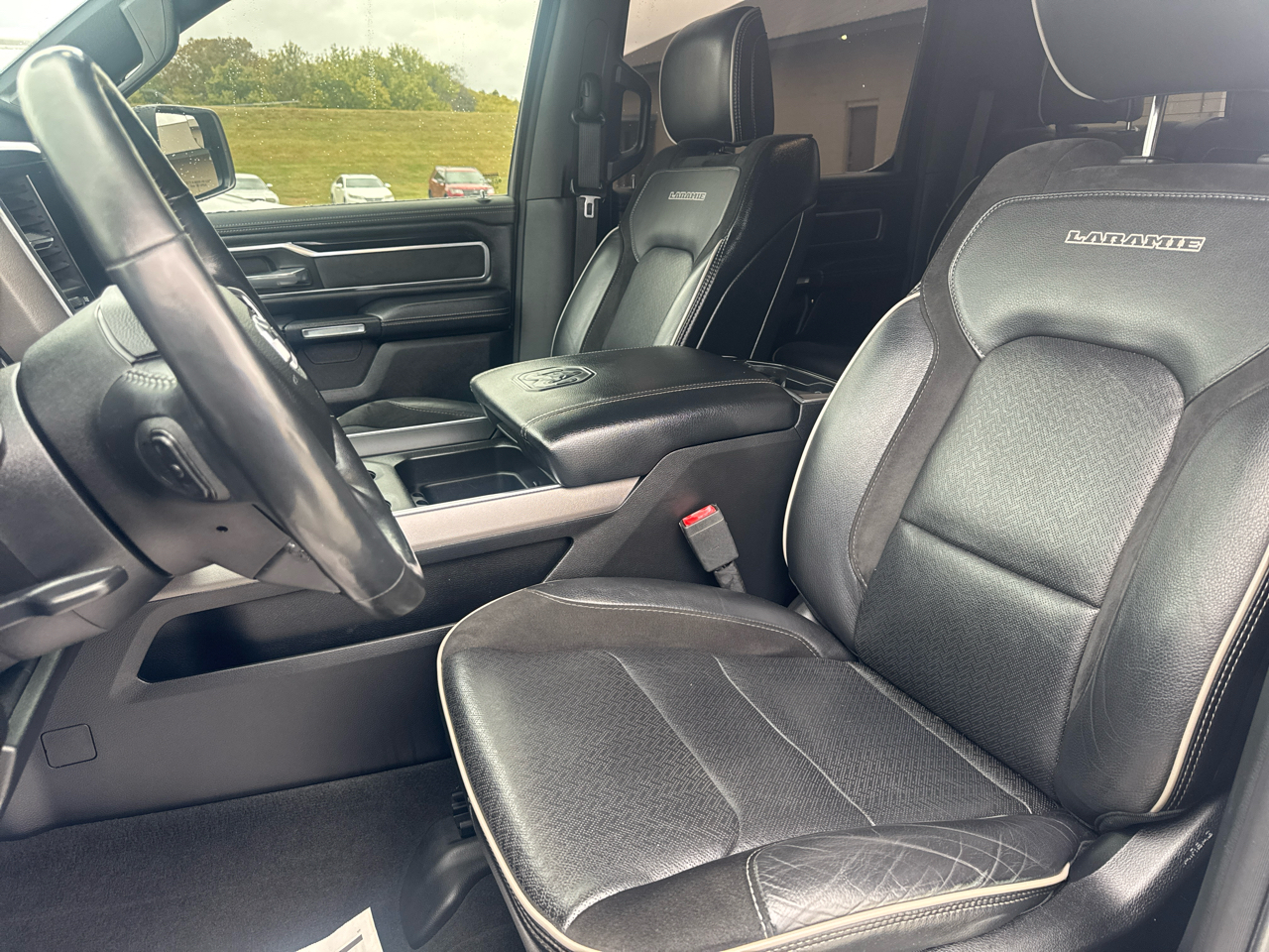 RAM 1500 Laramie Crew Cab SWB 4WD 2020 RAM 1500 Laramie Crew Cab SWB 4WD 2020