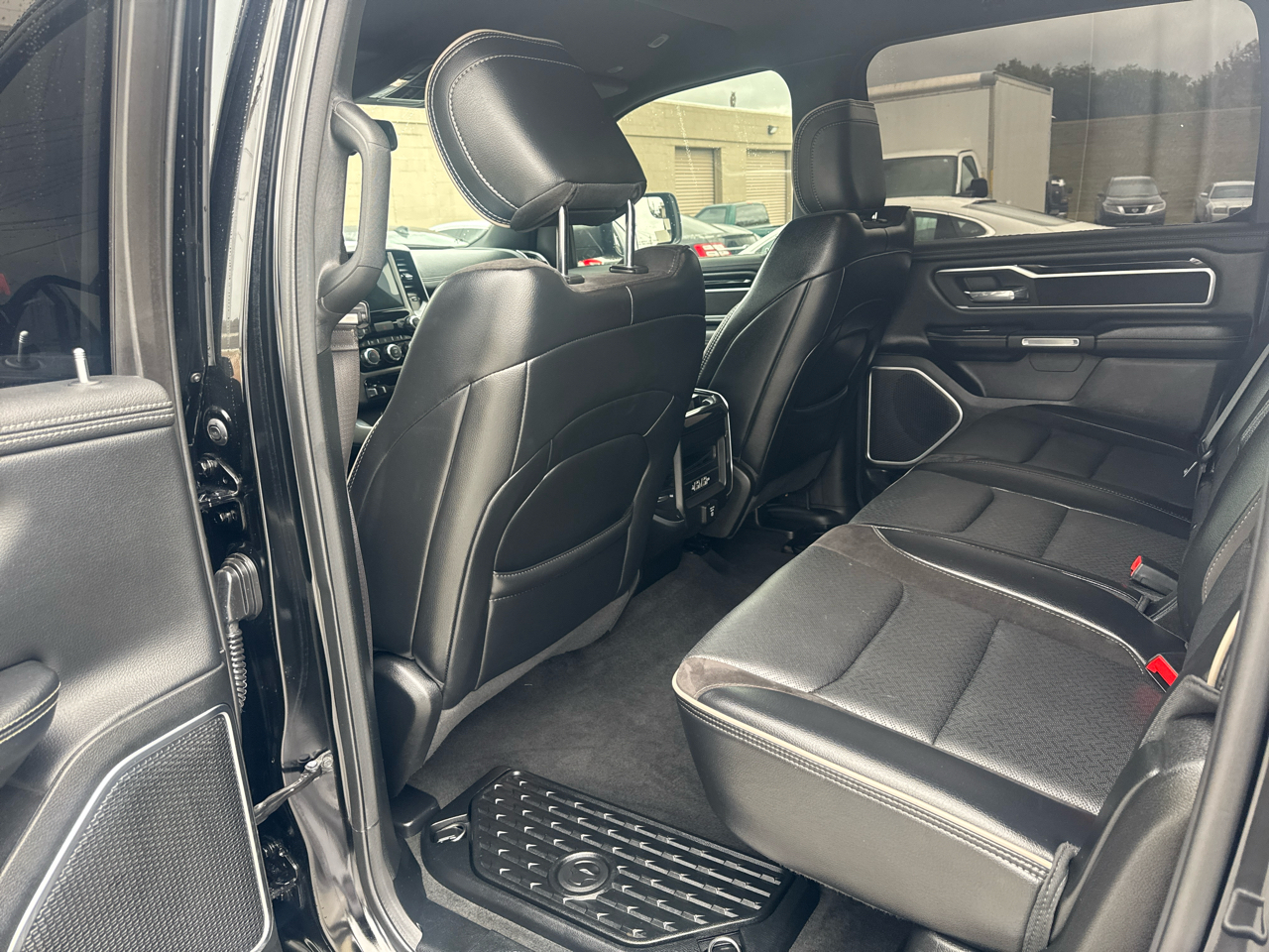 RAM 1500 Laramie Crew Cab SWB 4WD 2020 RAM 1500 Laramie Crew Cab SWB 4WD 2020