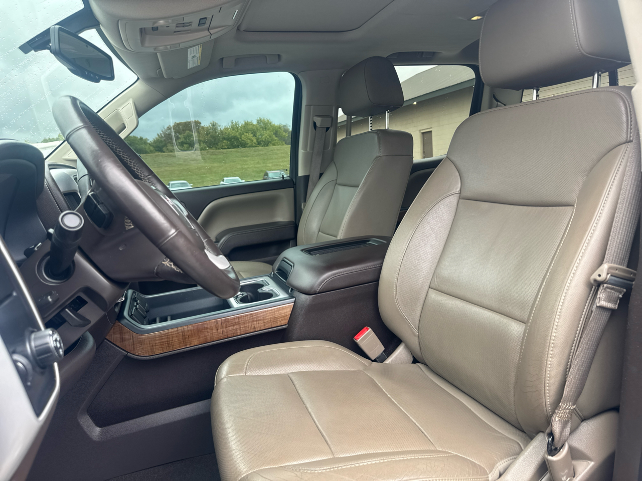 GMC Sierra 1500 SLT Crew Cab Long Box 2WD 2016 GMC Sierra 1500 SLT Crew Cab Long Box 2WD 2016