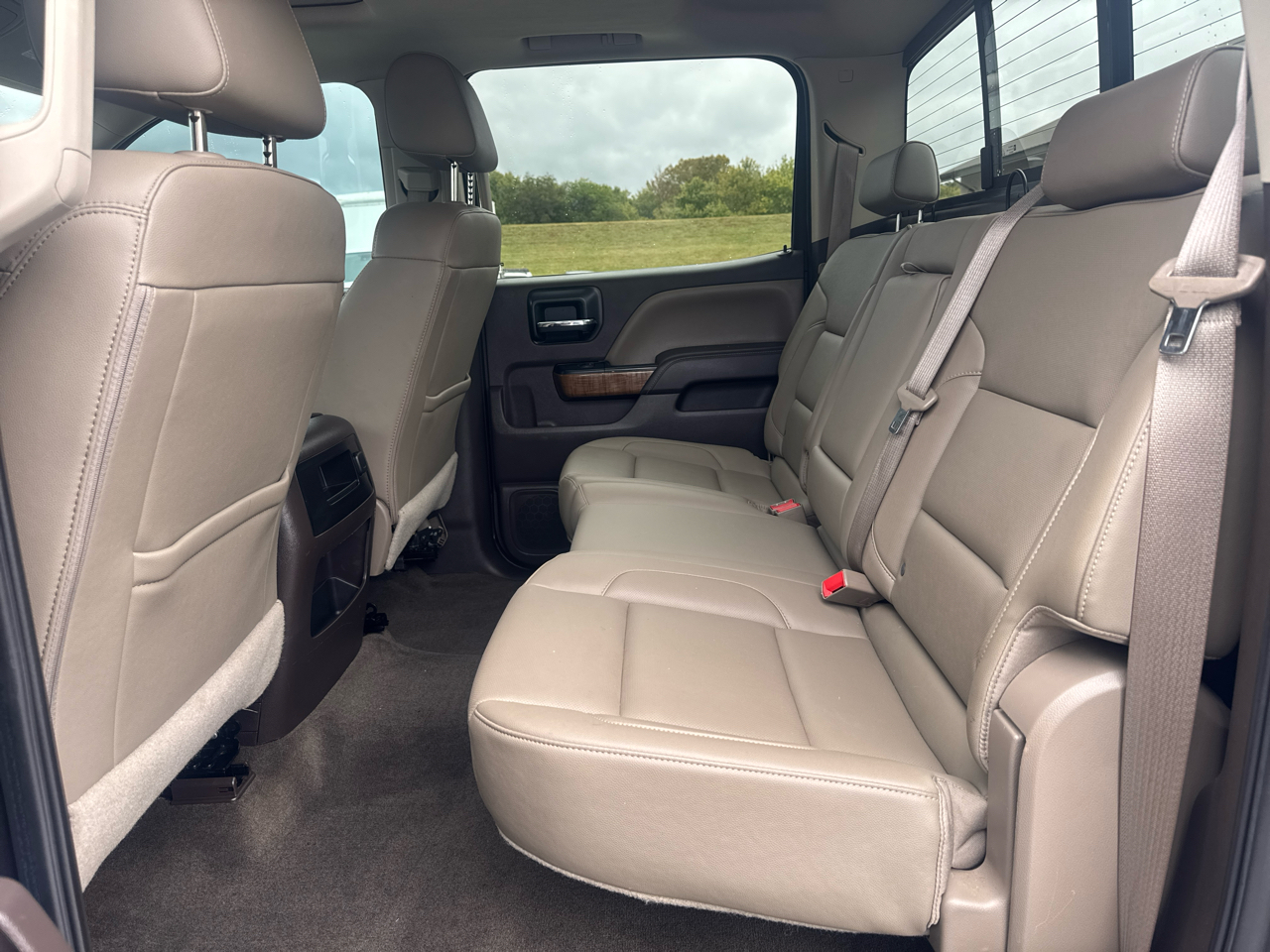 GMC Sierra 1500 SLT Crew Cab Long Box 2WD 2016 GMC Sierra 1500 SLT Crew Cab Long Box 2WD 2016