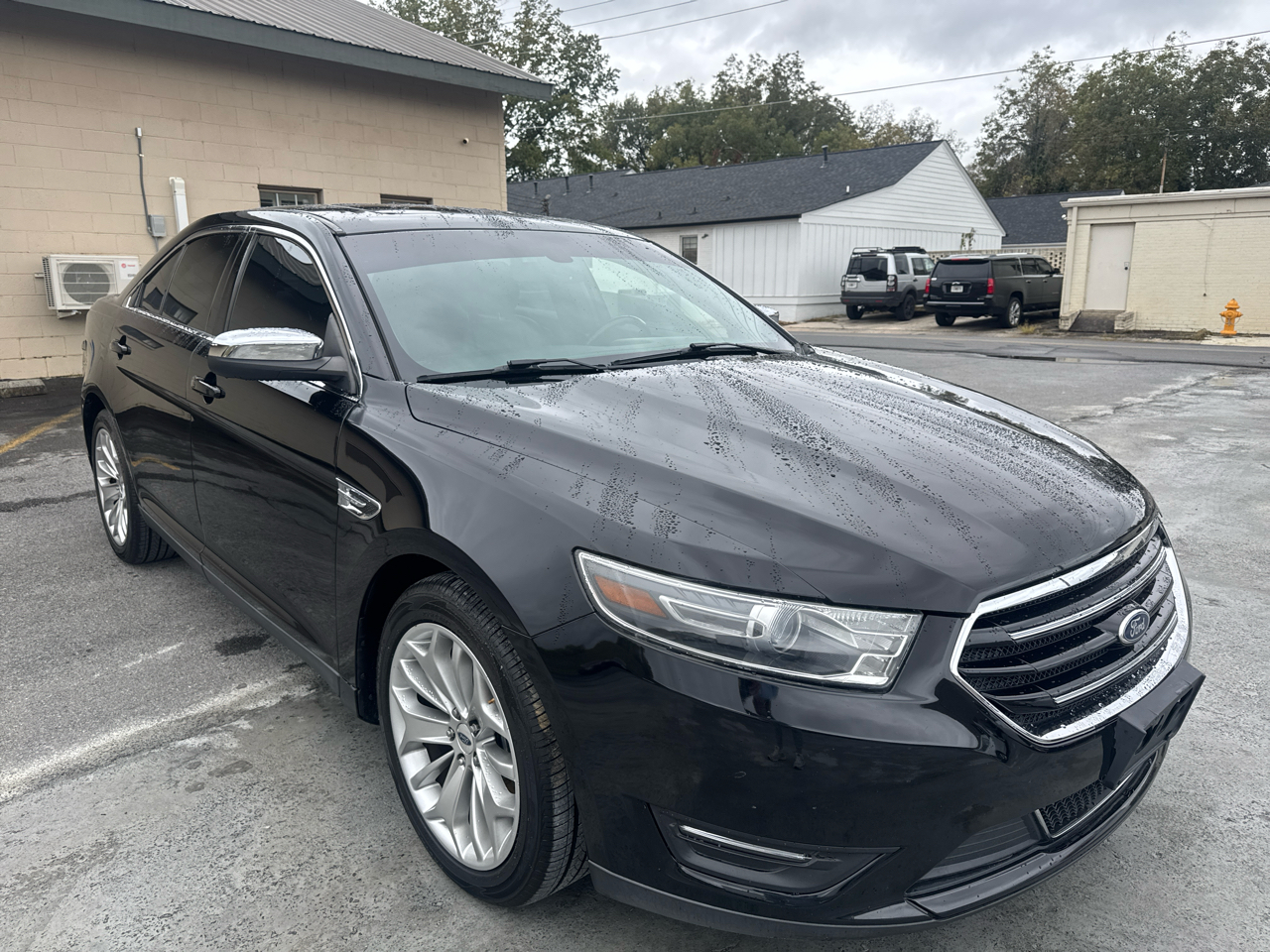 Ford Taurus Limited FWD 2016 Ford Taurus Limited FWD 2016