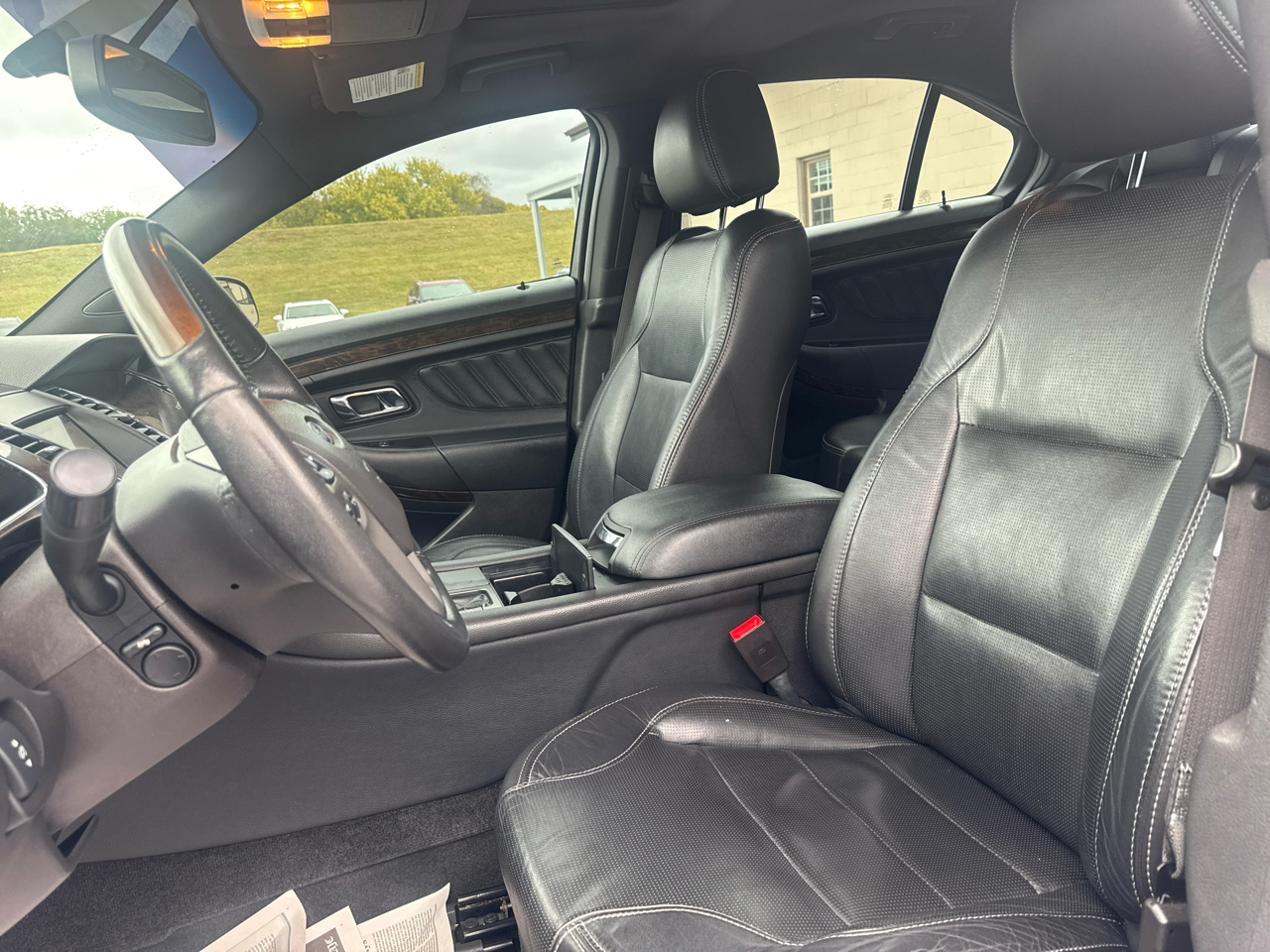 Ford Taurus Limited FWD 2016 Ford Taurus Limited FWD 2016