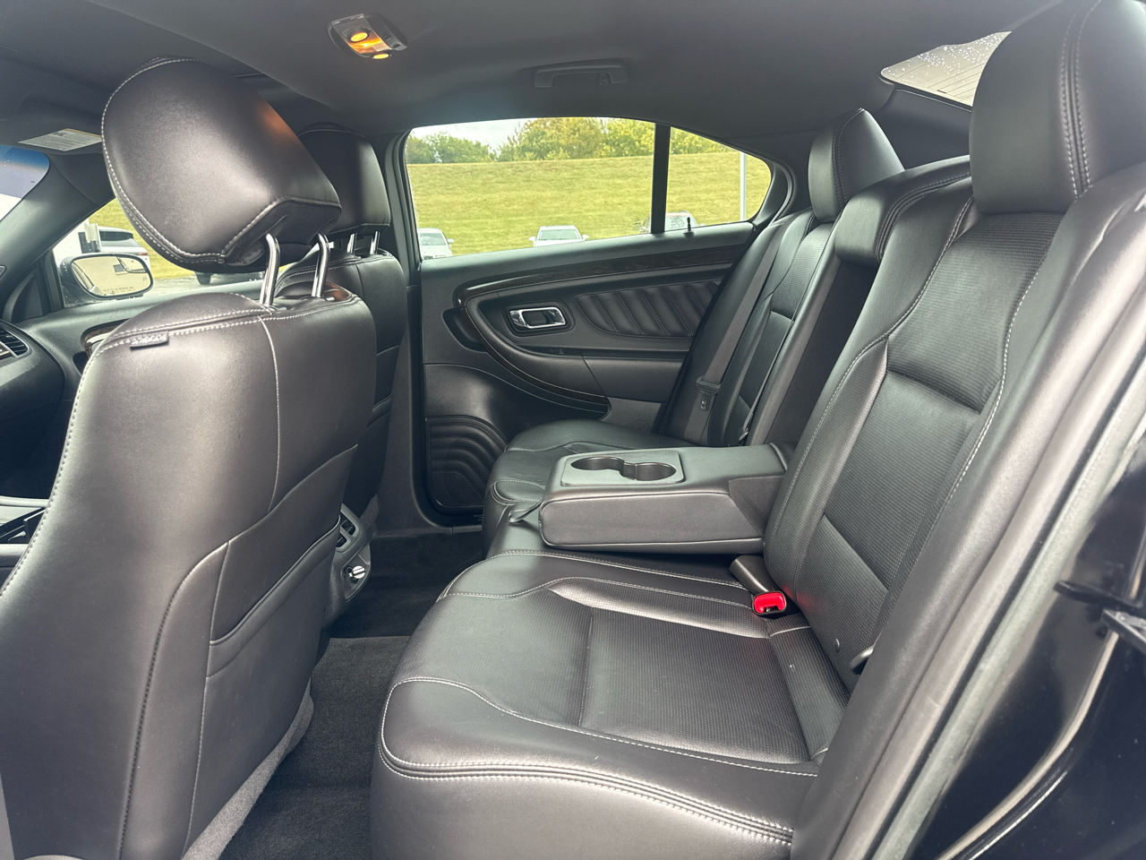 Ford Taurus Limited FWD 2016 Ford Taurus Limited FWD 2016