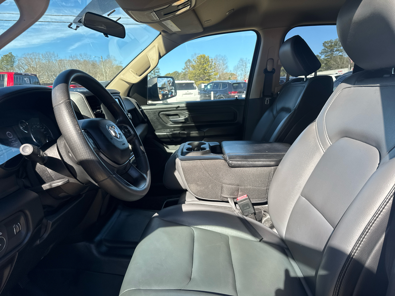 RAM 1500 2WD Quad Cab 140.5" Tradesman 2020