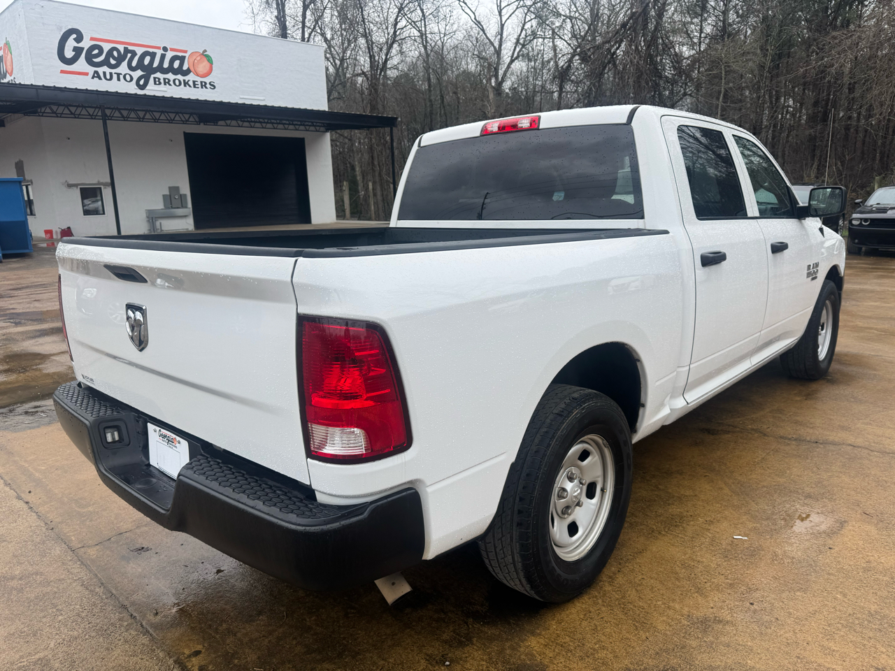 RAM 1500 Classic Tradesman Crew Cab SWB 2WD 2022