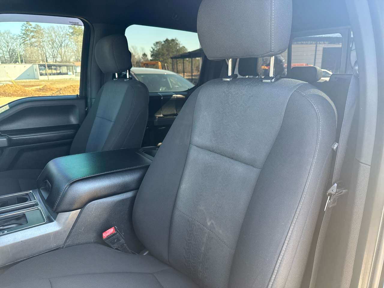 Ford F-150 4WD SuperCrew 139" XLT 2018