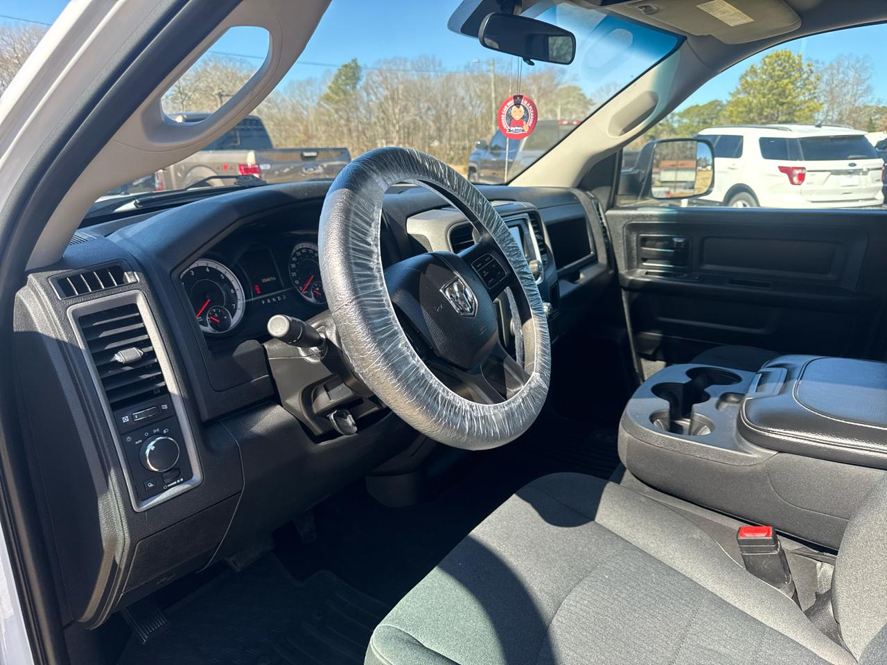 RAM 1500 Classic Tradesman Quad Cab 2WD 2022