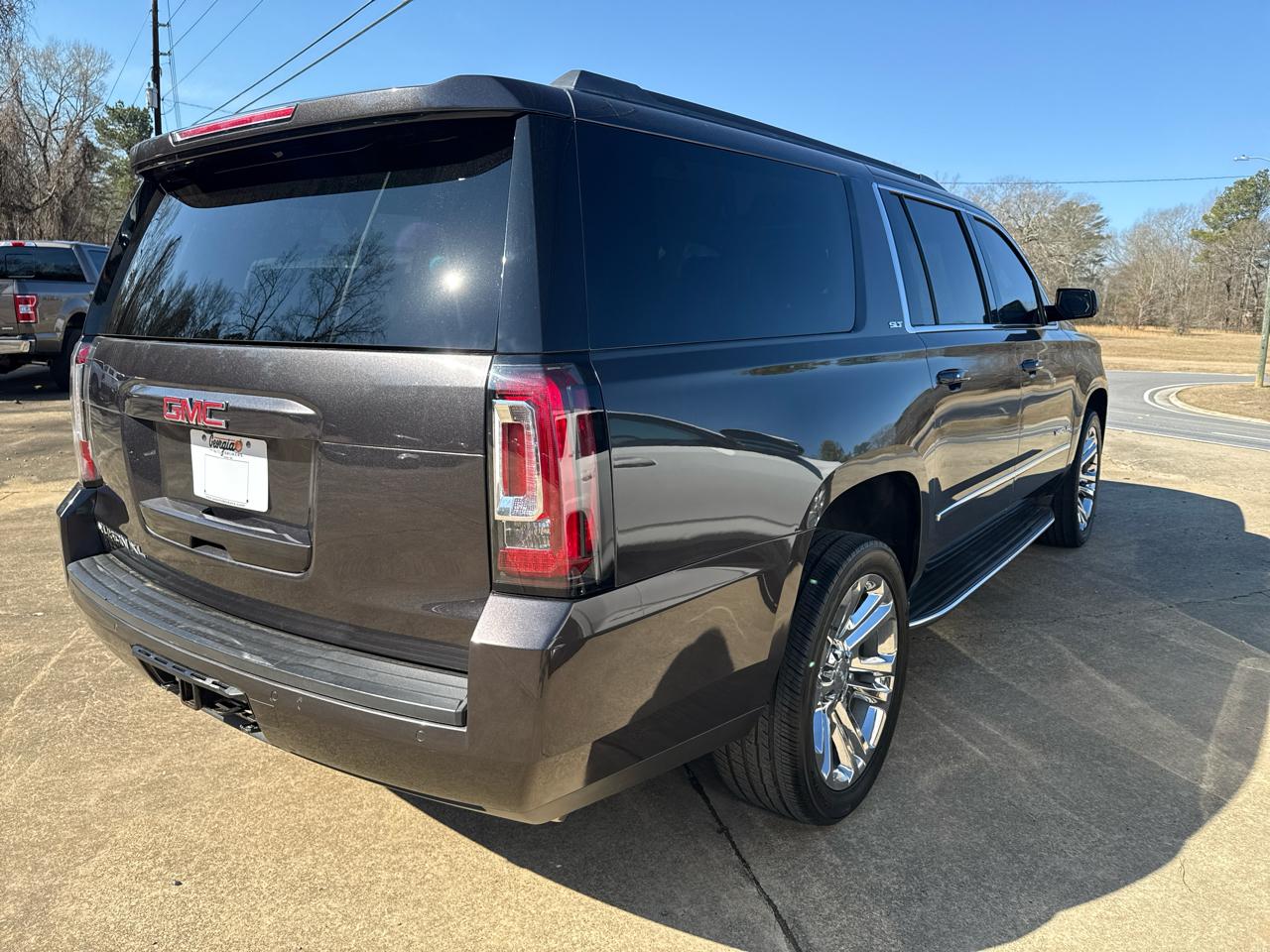 GMC Yukon XL SLT 2WD 2017