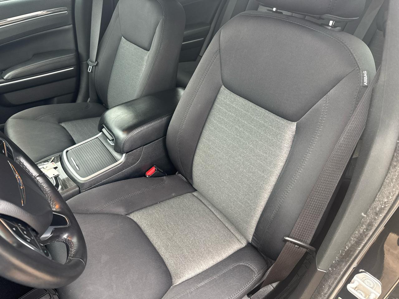 Chrysler 300 Touring 2021