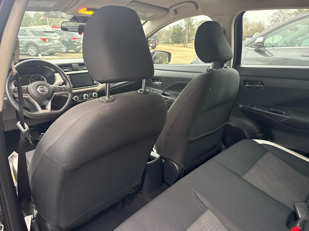 Nissan Versa SV 2021