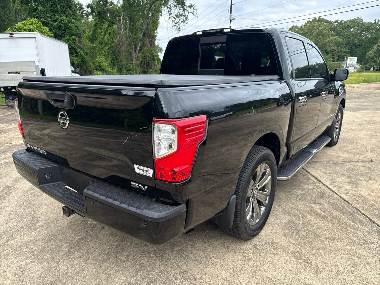 Nissan Titan SV Crew Cab 2WD 2017