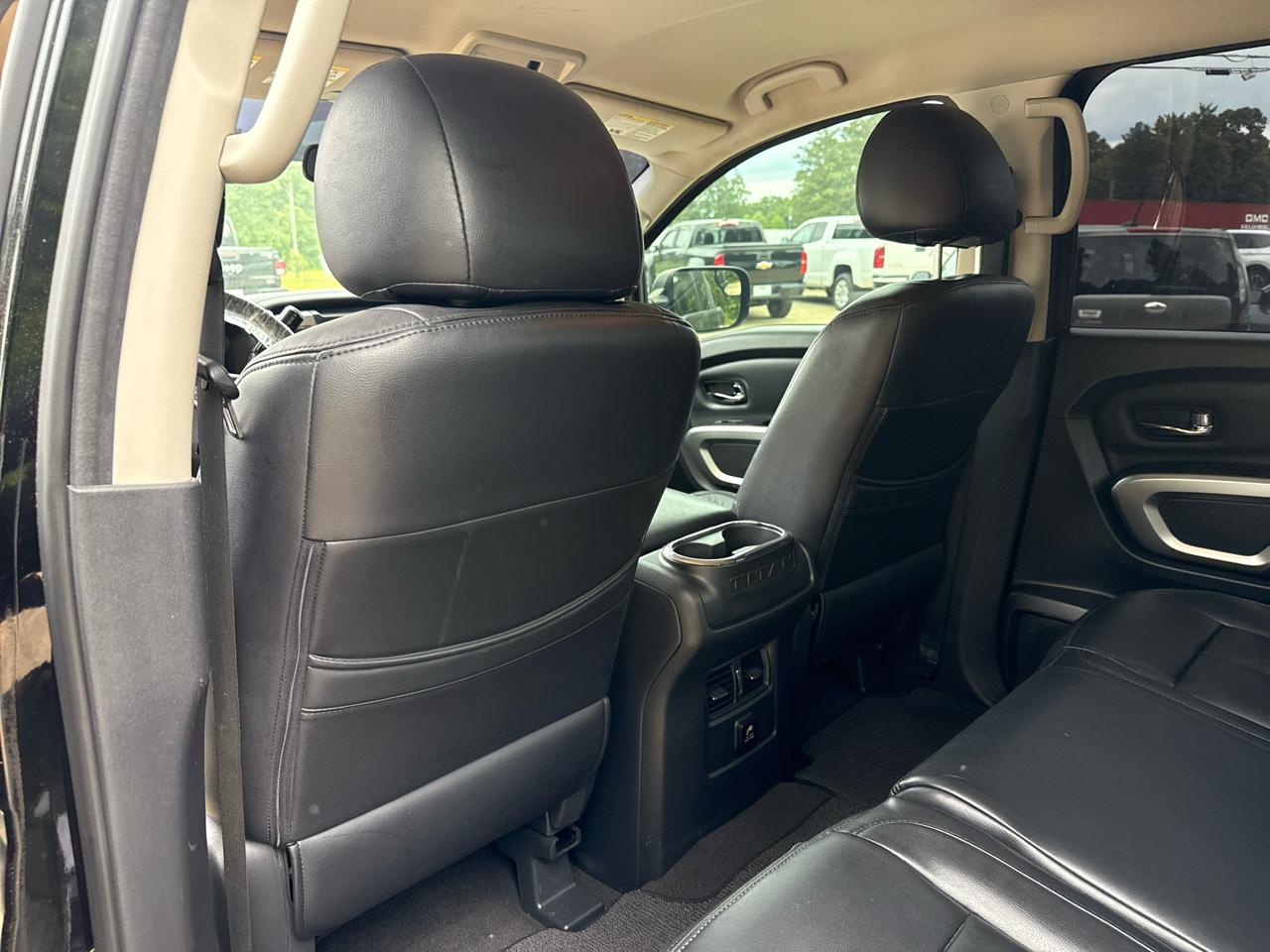 Nissan Titan SV Crew Cab 2WD 2017