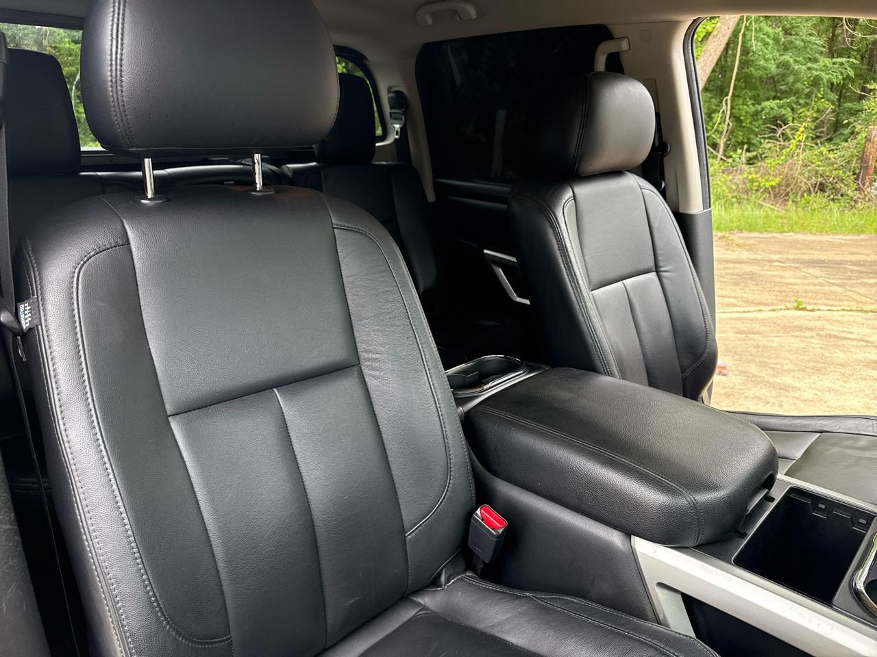 Nissan Titan SV Crew Cab 2WD 2017