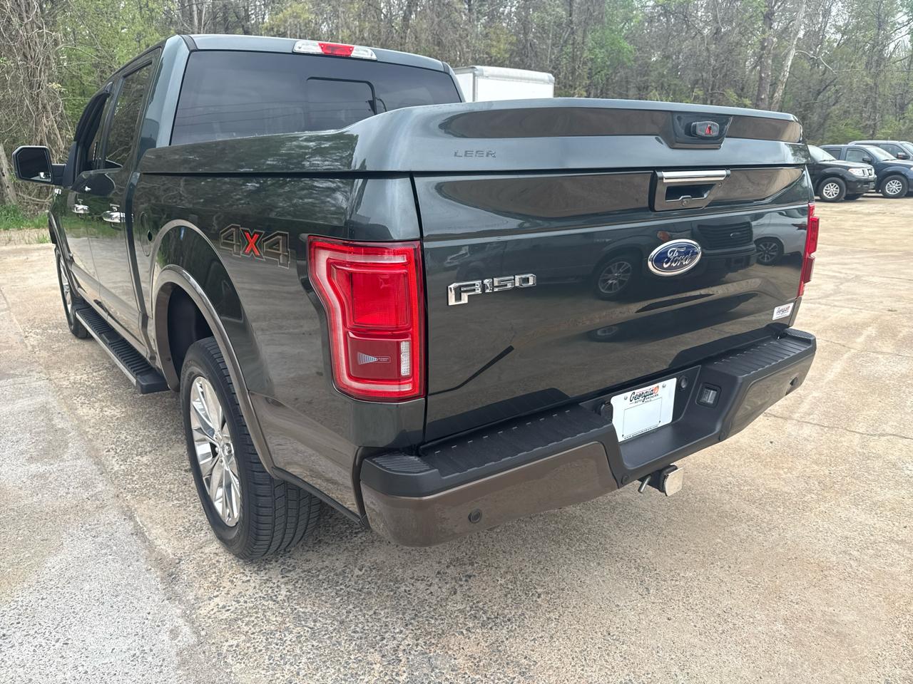 Ford F-150 4WD SuperCrew 145" Lariat 2015