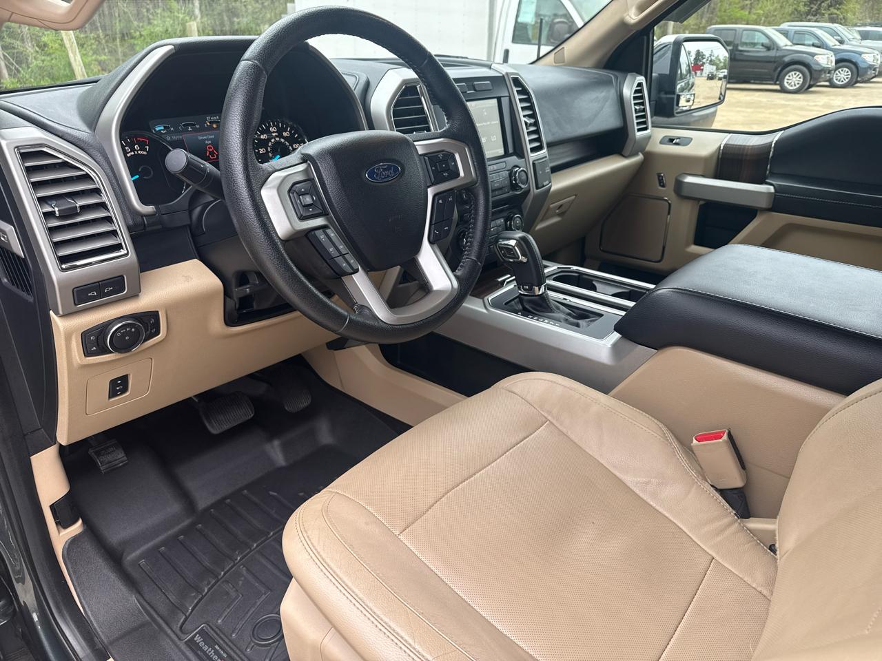 Ford F-150 4WD SuperCrew 145" Lariat 2015