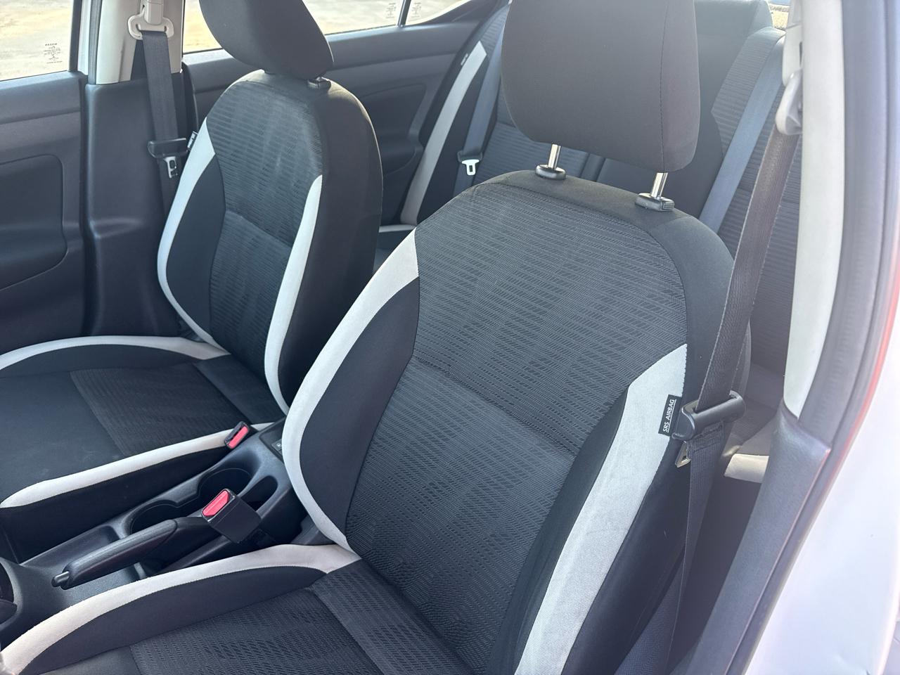 Nissan Versa SV 2022