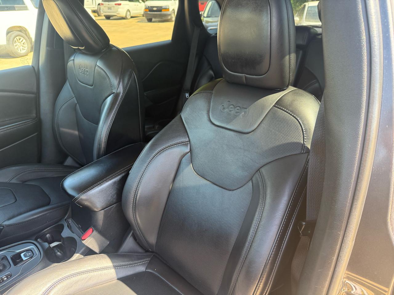 Jeep Cherokee Latitude Lux FWD 2021