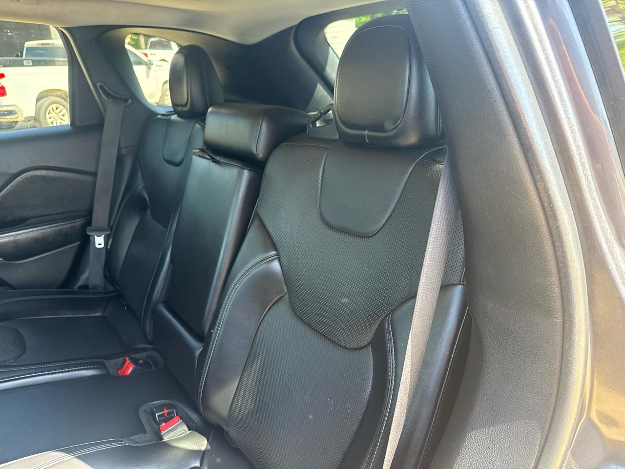 Jeep Cherokee Latitude Lux FWD 2021