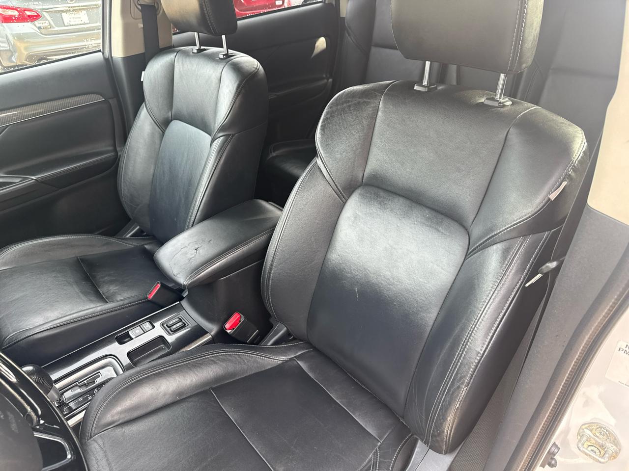 Mitsubishi Outlander SE 2WD 2020