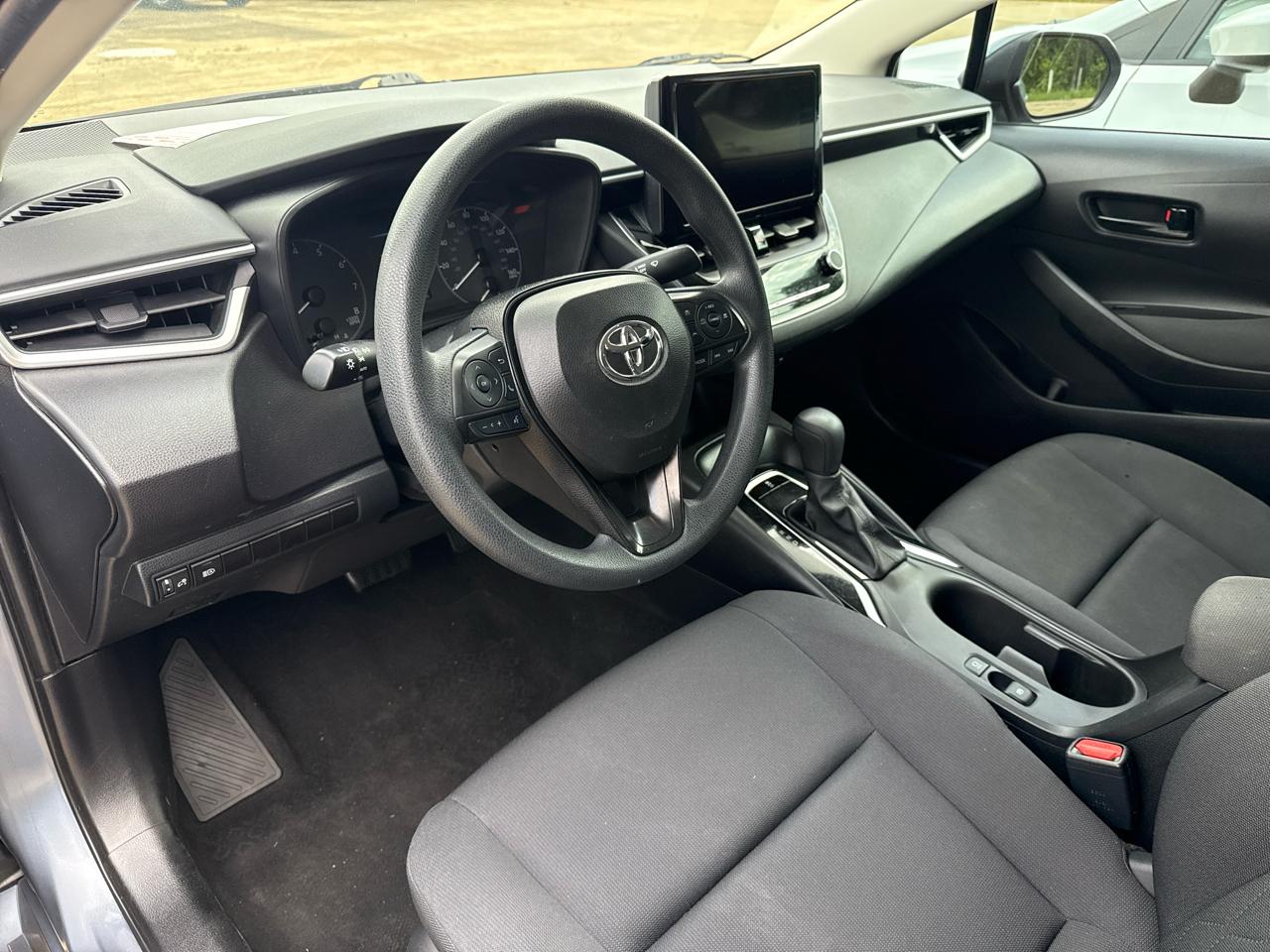 Toyota Corolla LE 2024
