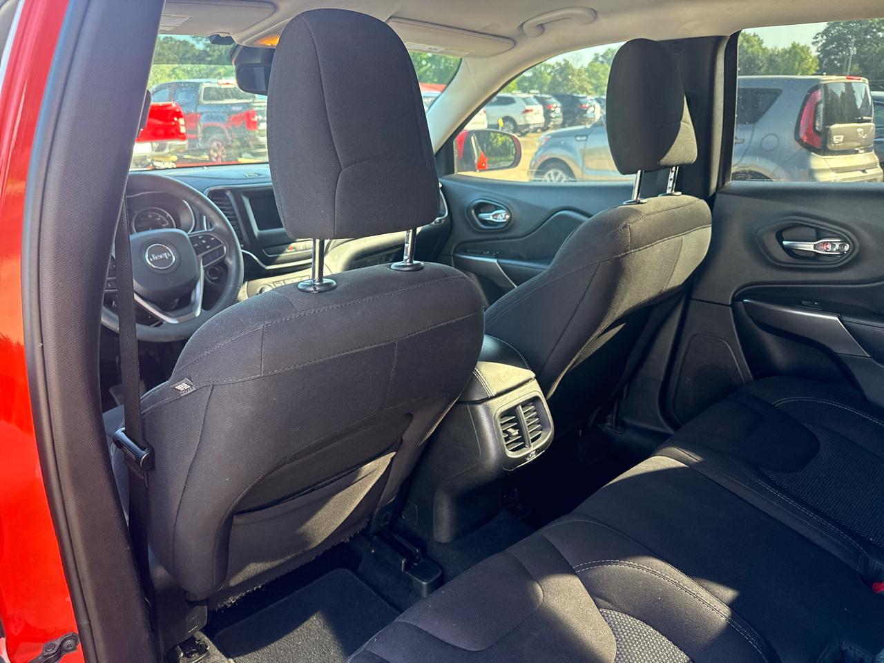 Jeep Cherokee Latitude FWD 2021