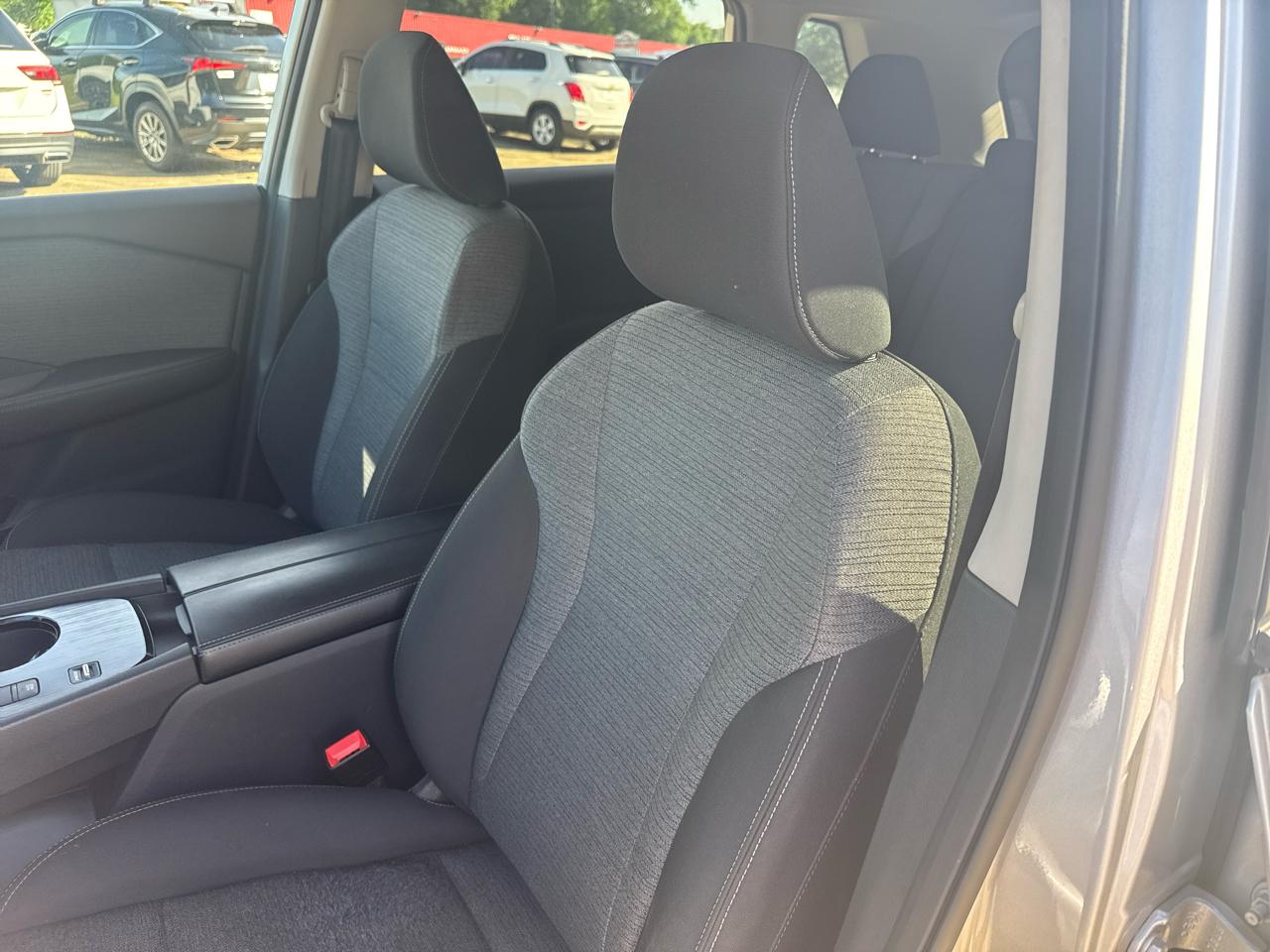 Nissan Rogue SV 2023
