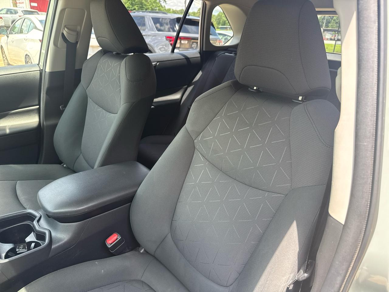 Toyota RAV4 XLE AWD 2019