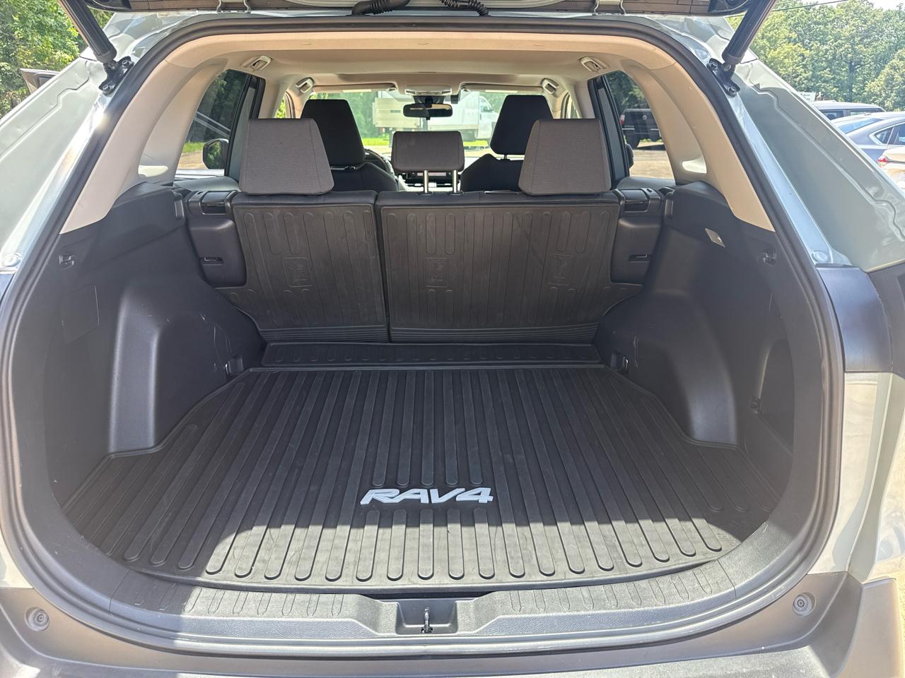 Toyota RAV4 XLE AWD 2019