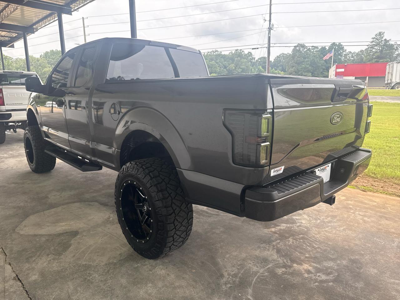Ford F-150 2WD SuperCab 145" XL 2017