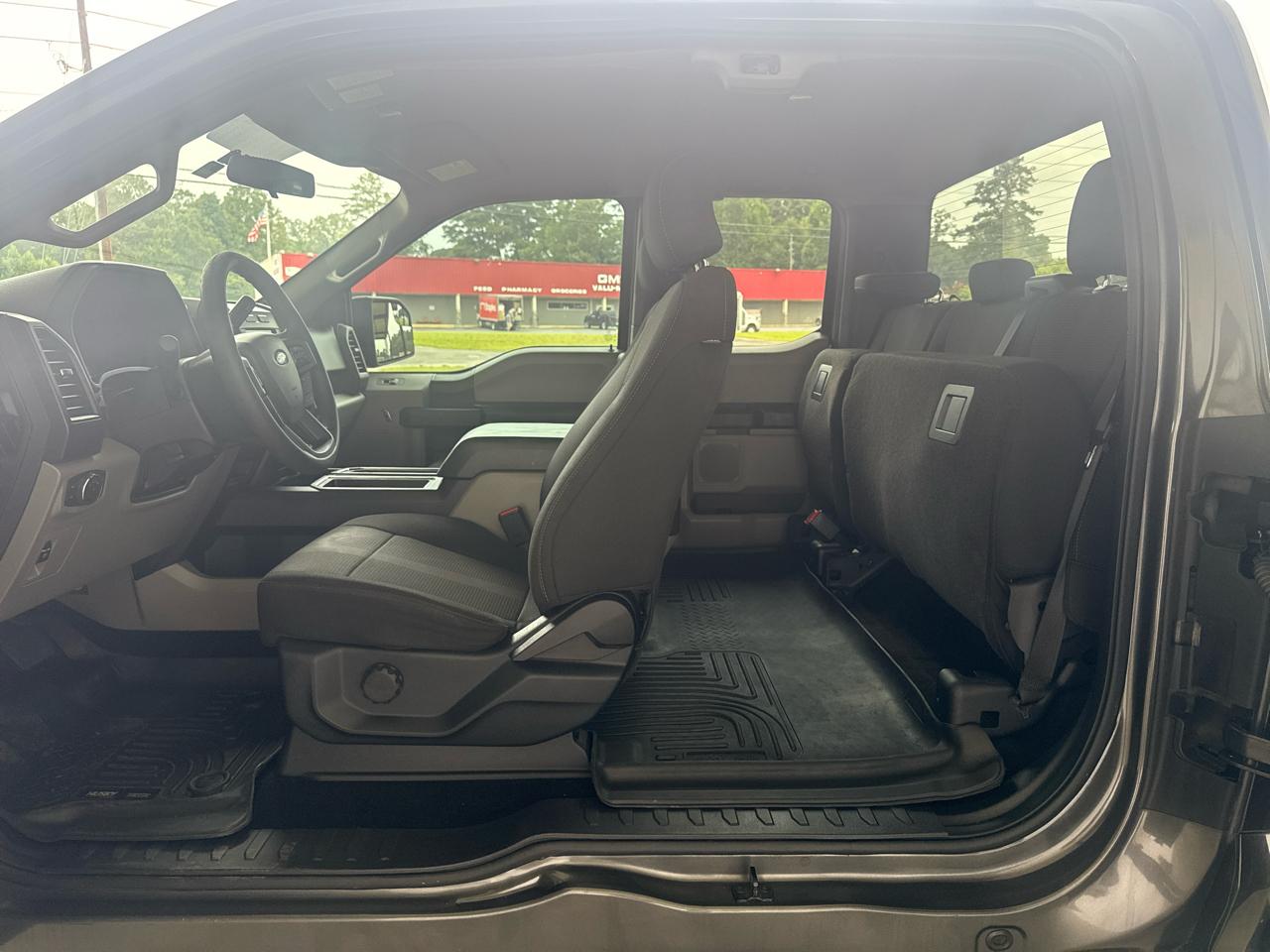 Ford F-150 2WD SuperCab 145" XL 2017
